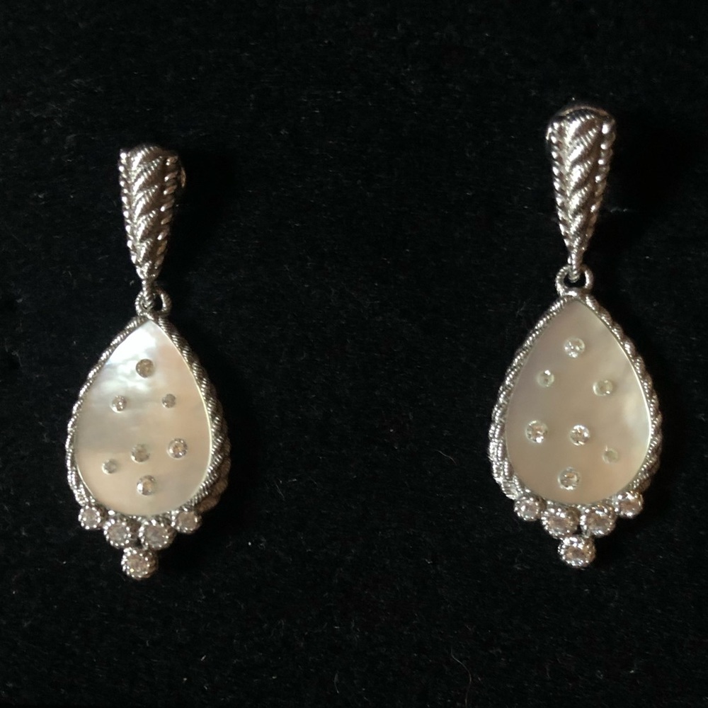 Sterling Silver Judith Ripka Earrings🌟